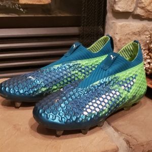 Soccer  cleats youth